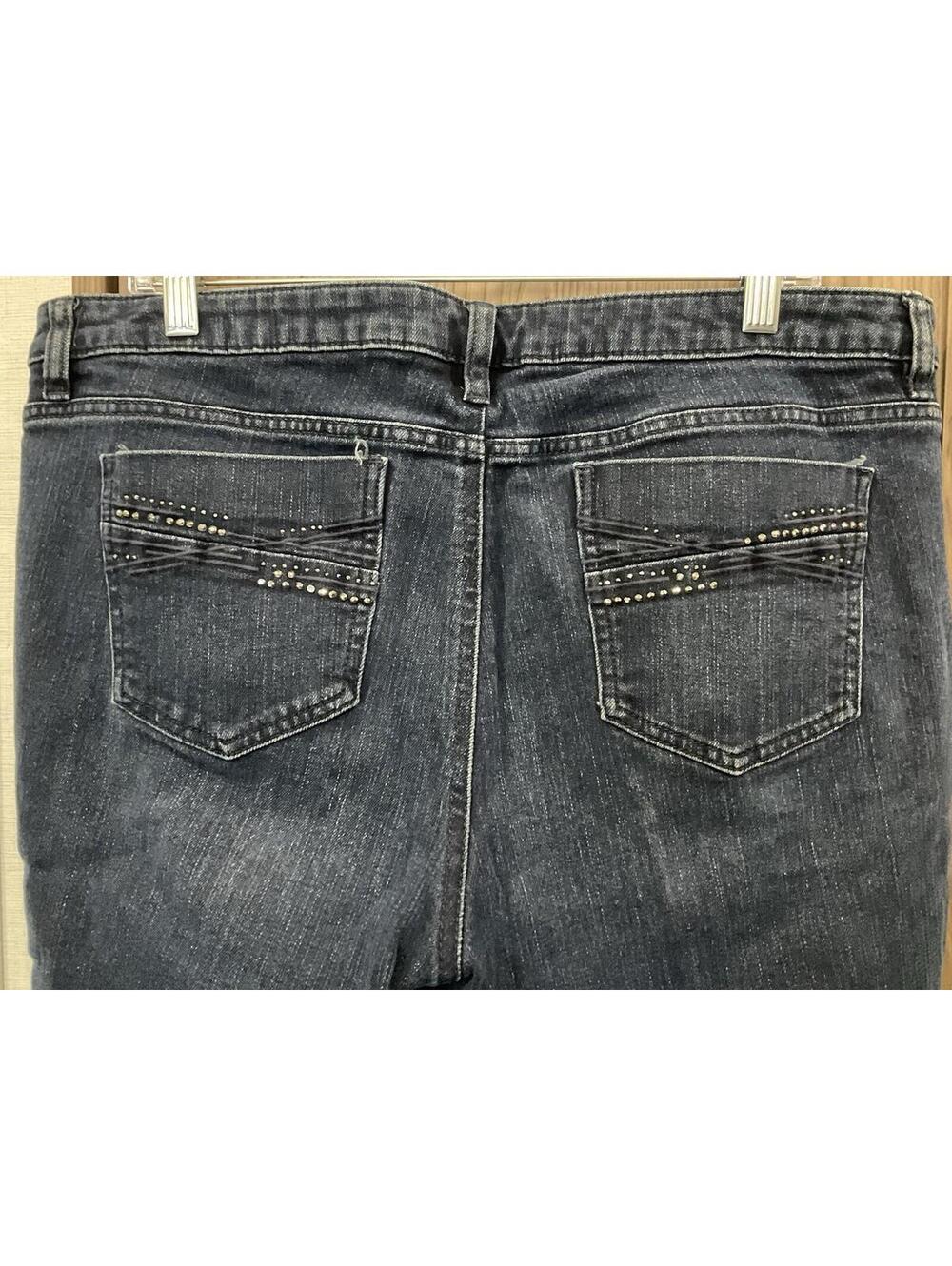 Apt.9 Womens Straight Leg Modern Capri (25” Inseam) Jeans Size 16 - Picture 4 of 9